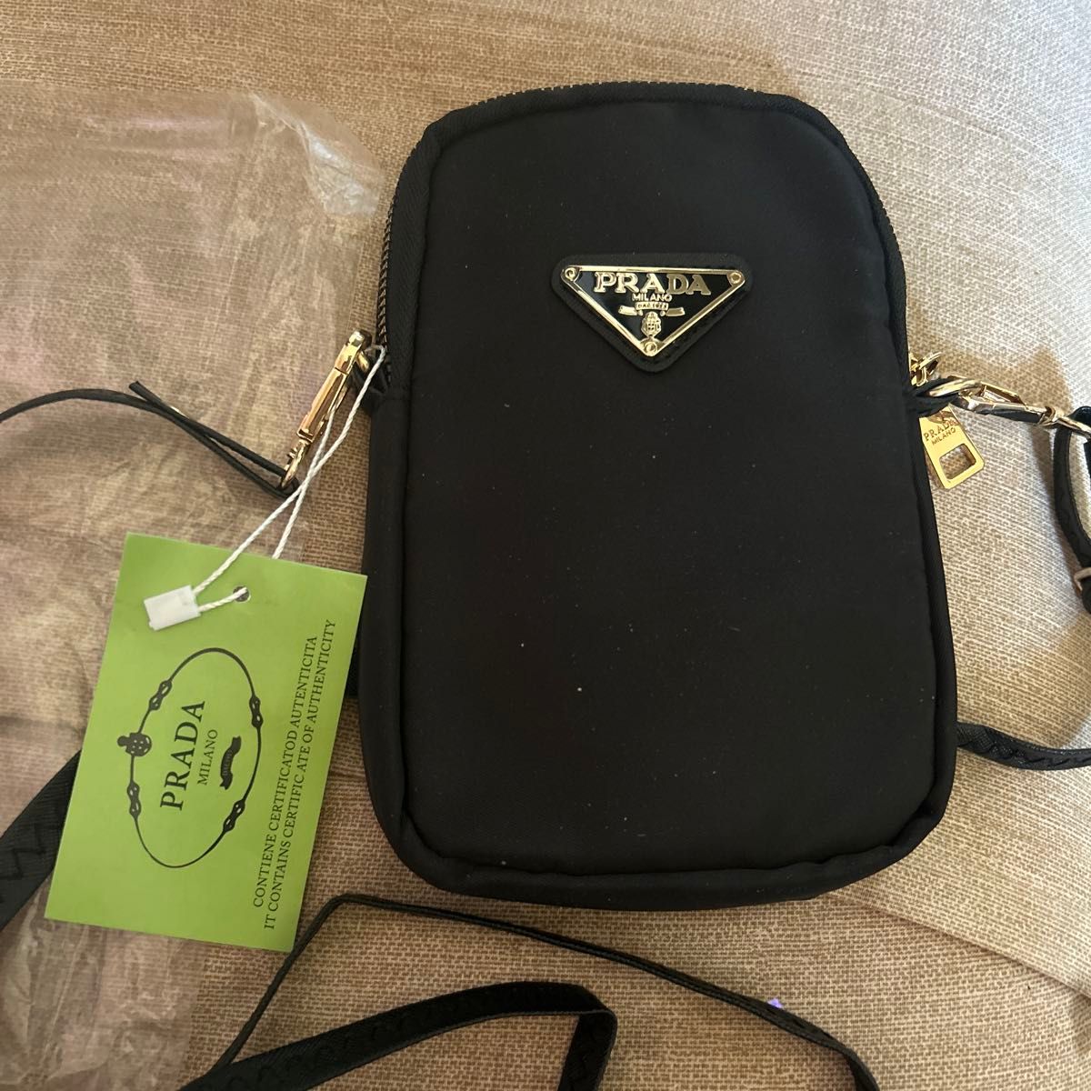 今日だけセールPRADAノベルティ【非売品】 ショルダーバッグスマホ