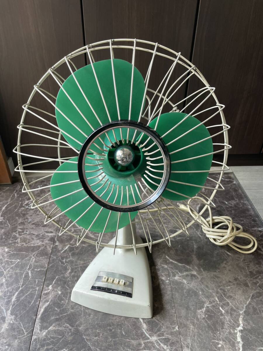 HITACHI♪ヒタチ、レトロなアヒル型？扇風機です(⌒▽⌒) HITACHI