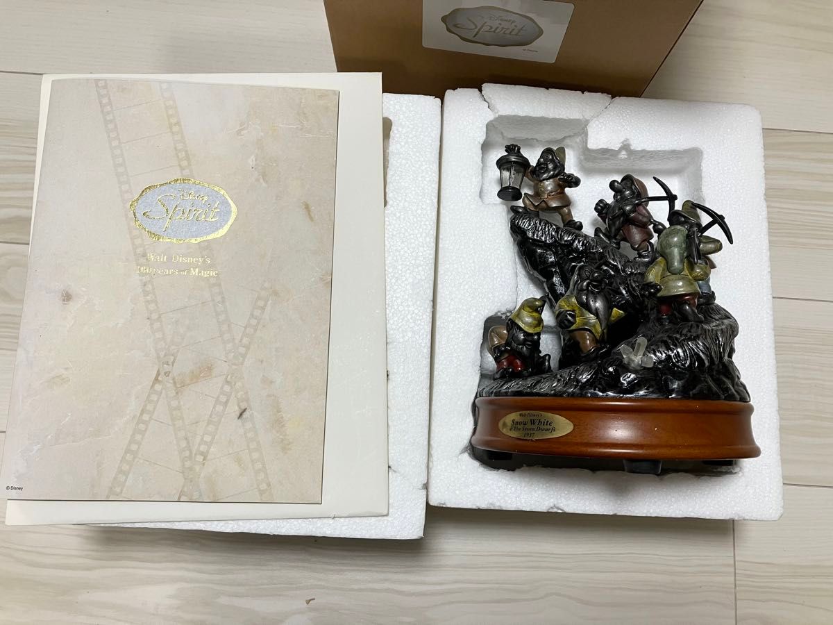限定100体】 白雪姫 7人の小人 ディズニー 100周年 フィギュアランプ