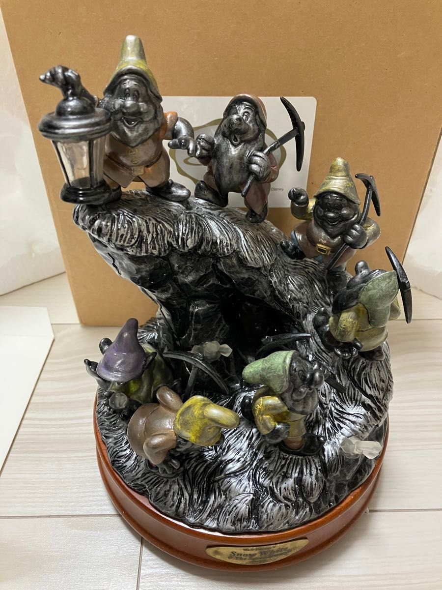 限定100体】 白雪姫 7人の小人 ディズニー 100周年 フィギュアランプ