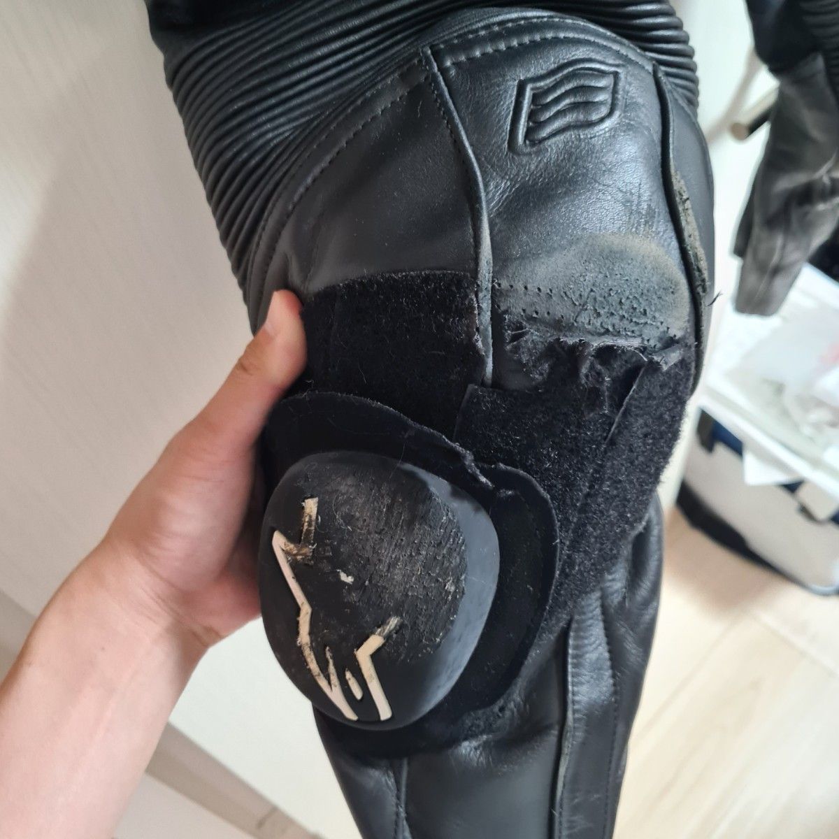HYOD レザーパンツ Mサイズ｜Yahoo!フリマ（旧PayPayフリマ）
