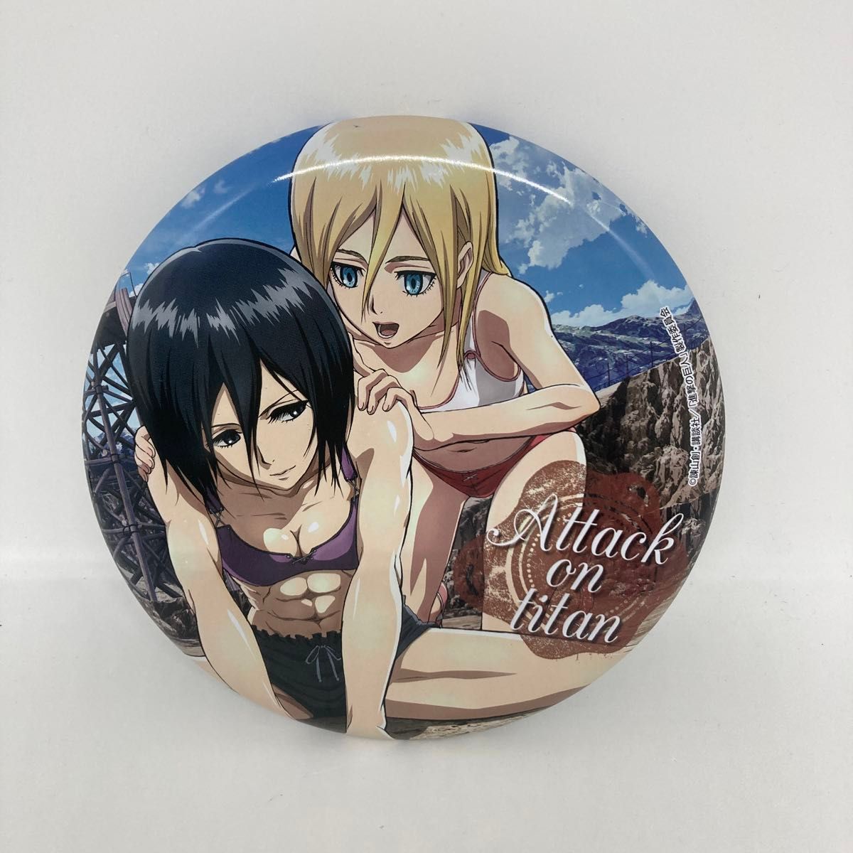 進撃の巨人 ミカサ クリスタ（ヒストリア） BIG缶バッジ 新品未使用