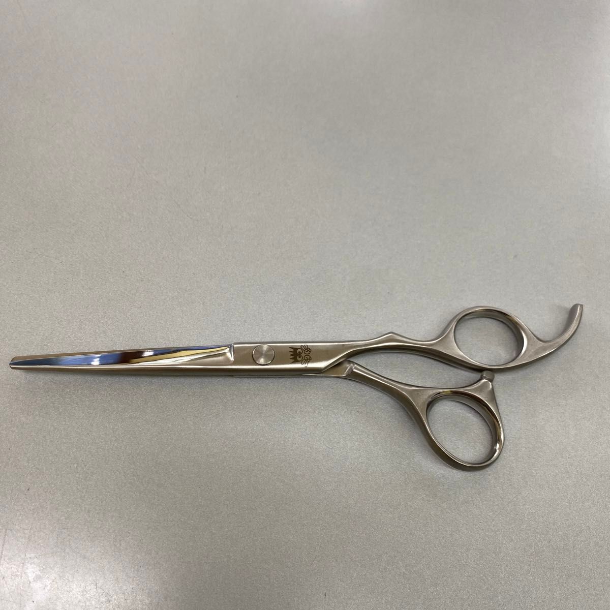 6 5インチシザー 新品未使用 シザー 美容師 理容師 はさみ 右利き 理容