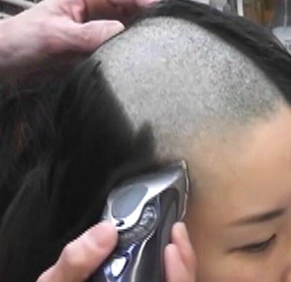 Yahoo!オークション - バリカンスキンヘッド断髪剃髪headshave