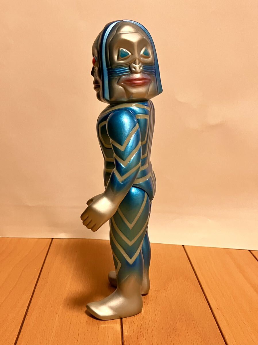 Yahoo!オークション - M1号 3面ダダ カスタム ソフビ 蓄光