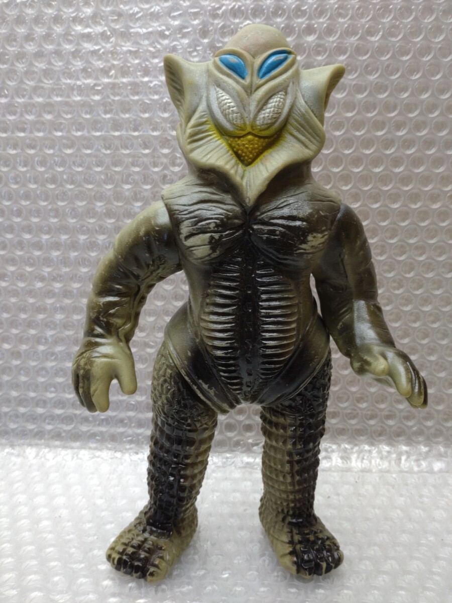 Yahoo!オークション - 当時物 ブルマァク メフィラス星人 ソフビ ウル