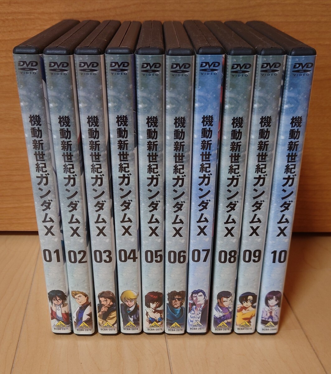 Yahoo!オークション - 【DVD】機動新世紀ガンダムX 全10巻セット