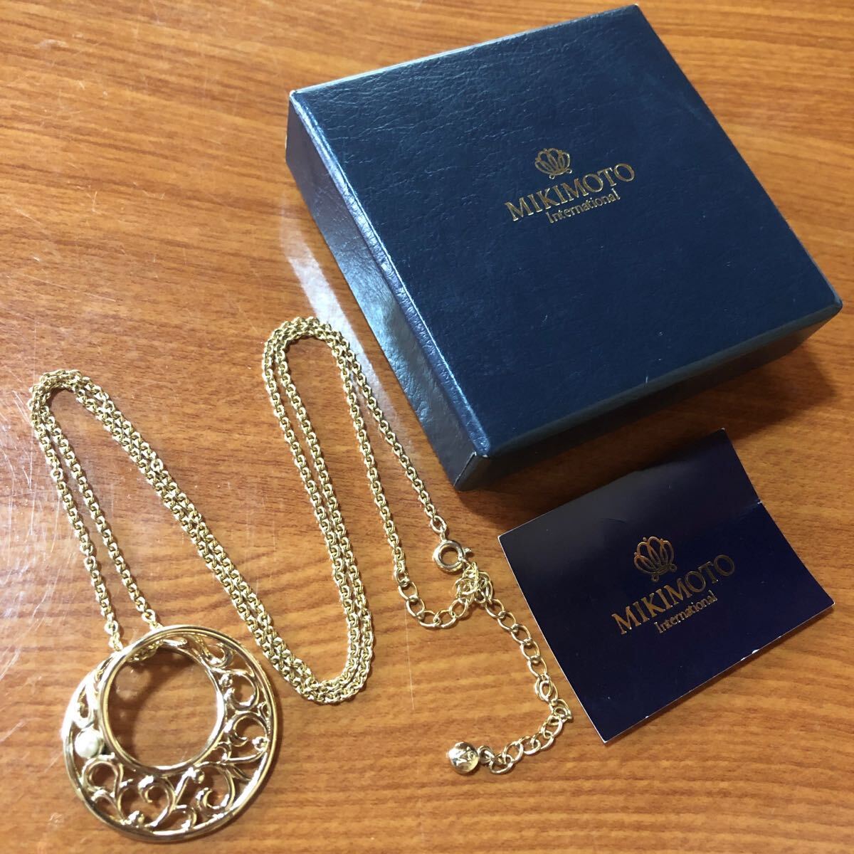 送料無料〉ミキモト グラスホルダー ホルダーチェーン 眼鏡チェーン