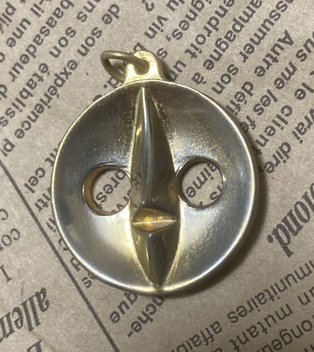 Yahoo!オークション - 岡本太郎 太陽の塔 ペンダント ネックレス トッ