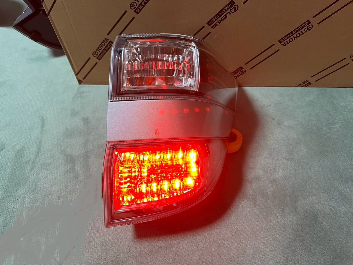 送料無料 特価 ヴェルファイア 20 前期 後期 純正 LED テールランプ 右