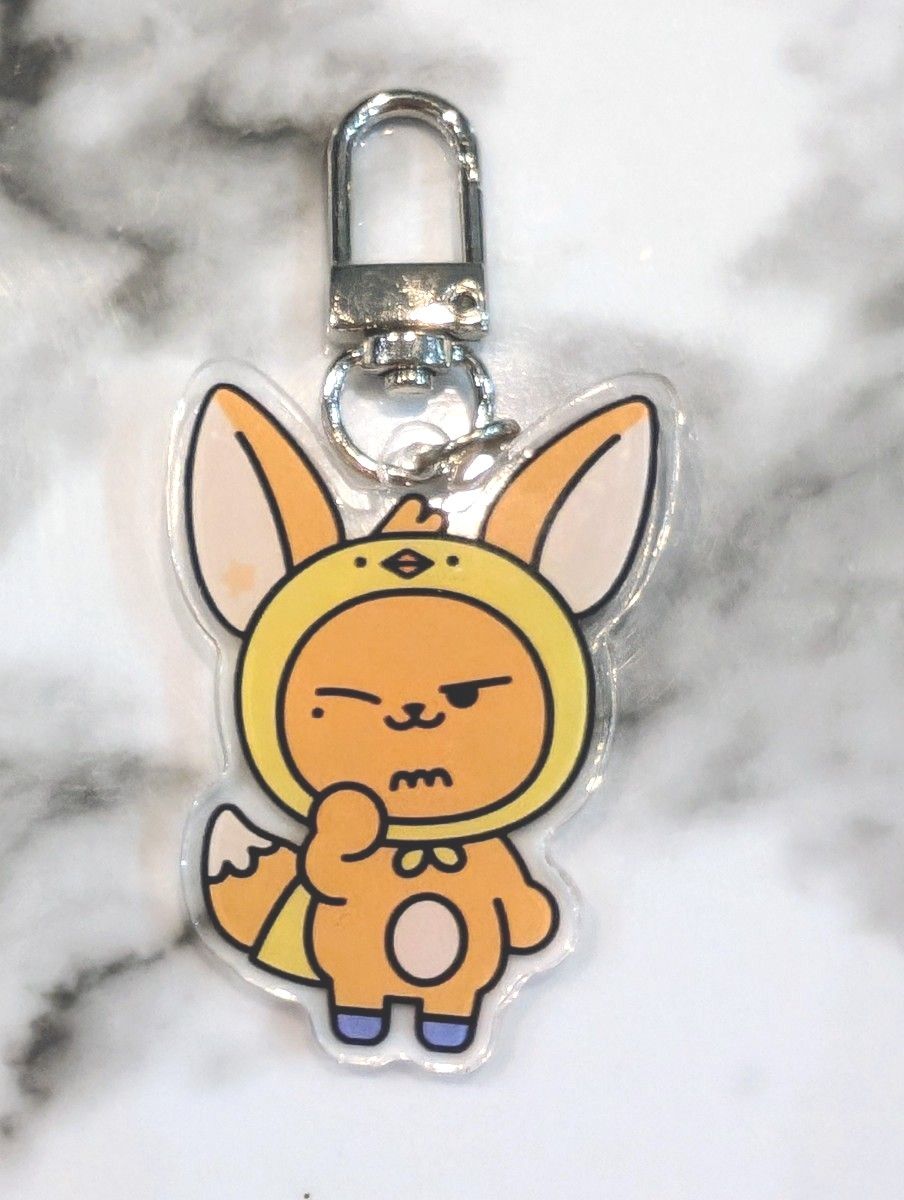 TXT プルバトゥ ファンチュン 両面アクリルキーホルダー ヨンジュン