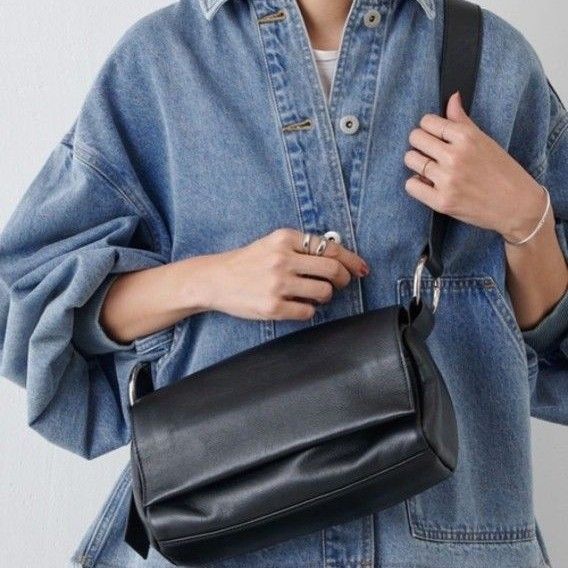 ウエストポーチ レザーリングボディバッグ ビアズリー｜Yahoo!フリマ