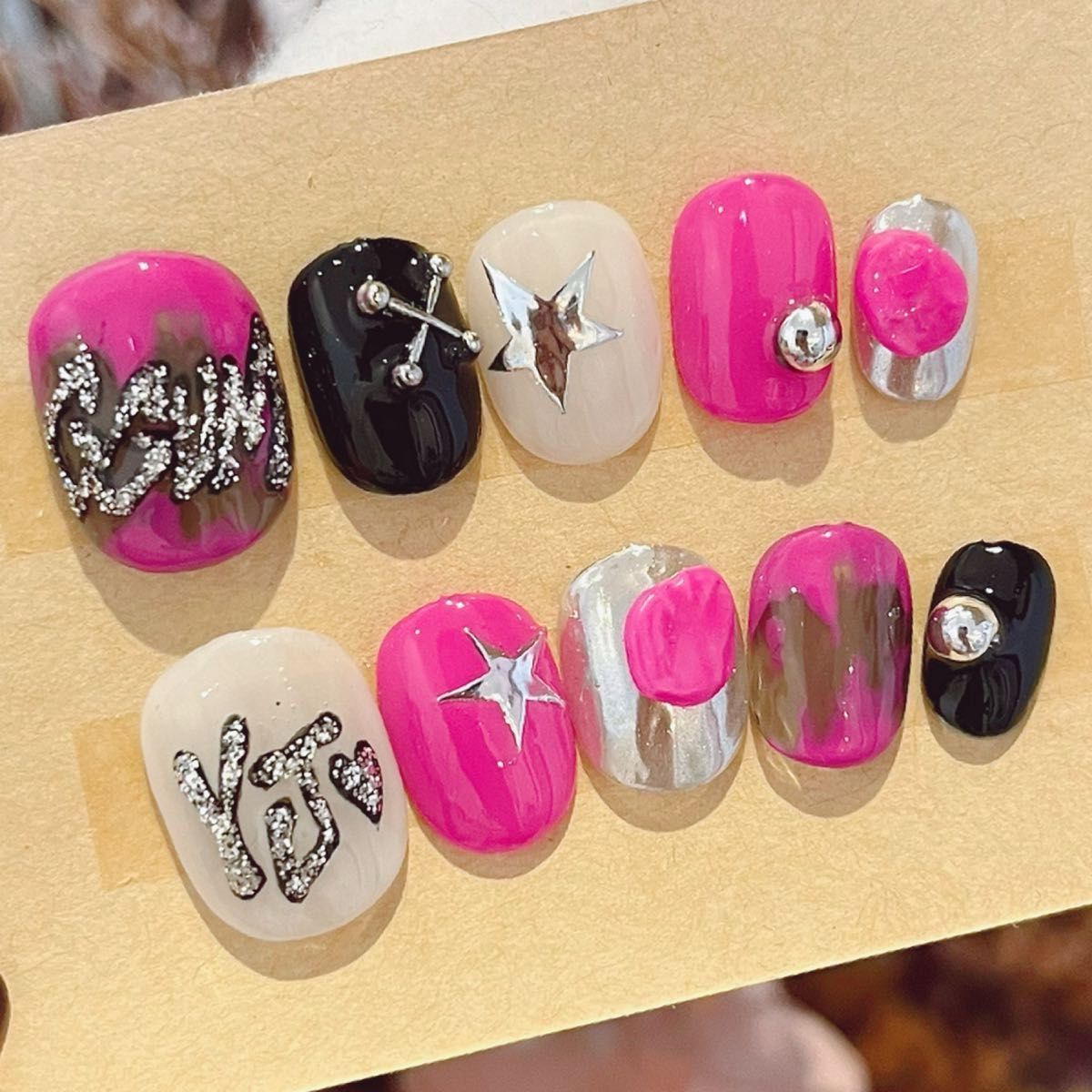 現品限り】TXT ネイルチップ ミラー ペンライト コンサート 韓国 付け