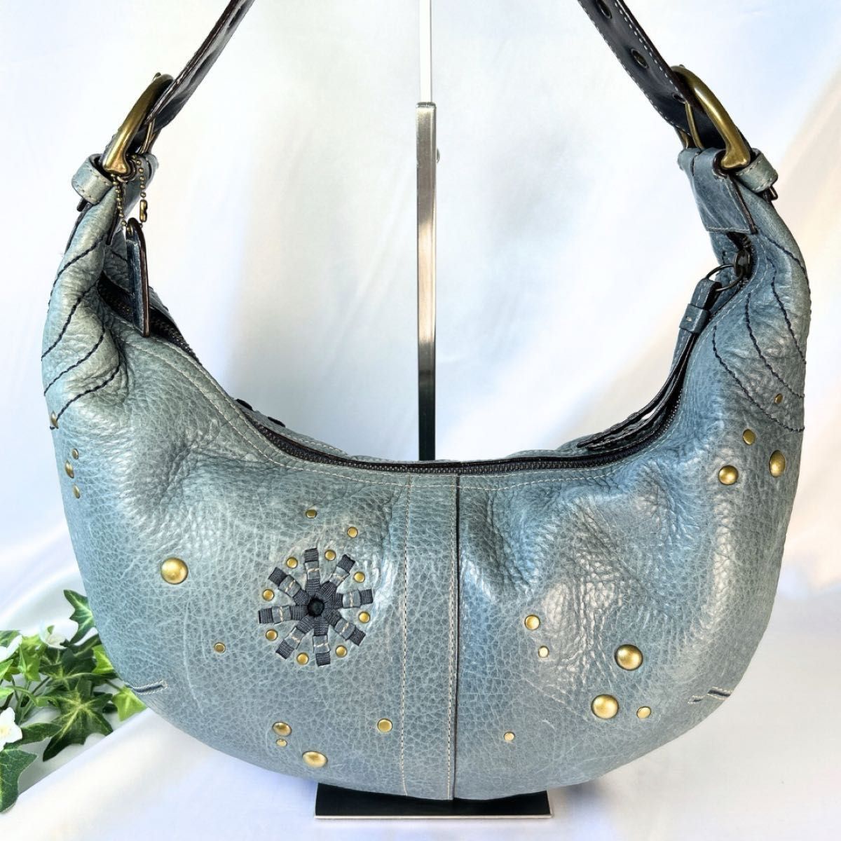 希少 COACH コーチ ホーボー スタッズ ワンショルダーバッグ ハーフ