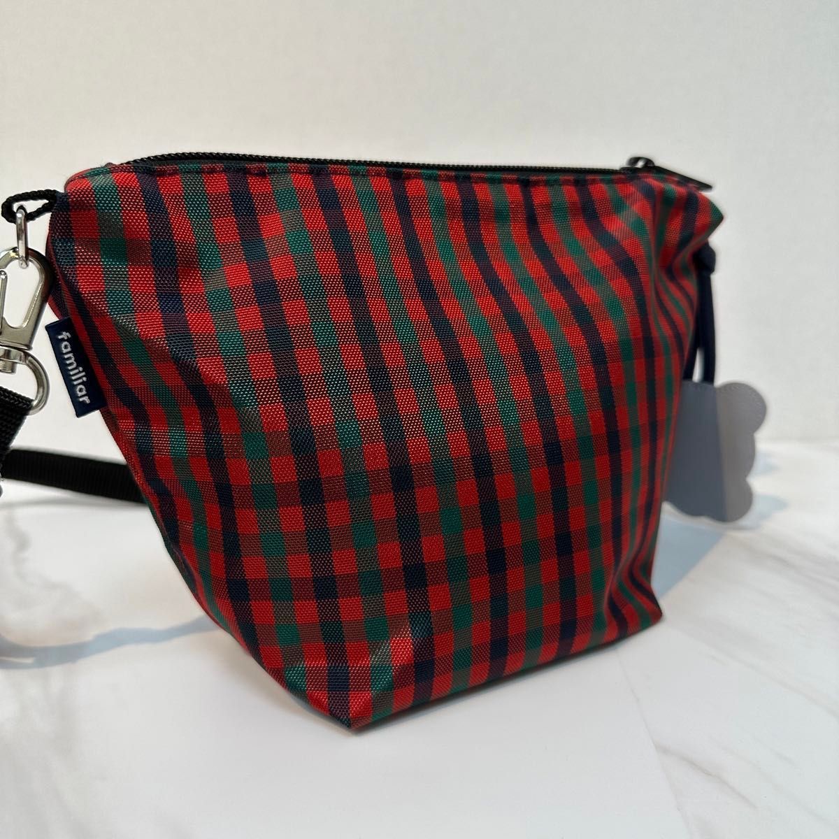 完売品】ファミリア familiar ボディバッグ 赤系 レア 完売品