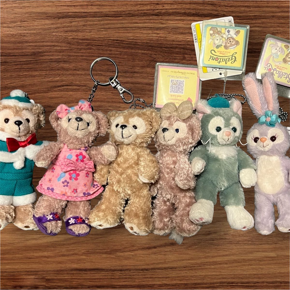 ディズニー ダッフィーフレンズ ぬいぐるみバッジ キーホルダー