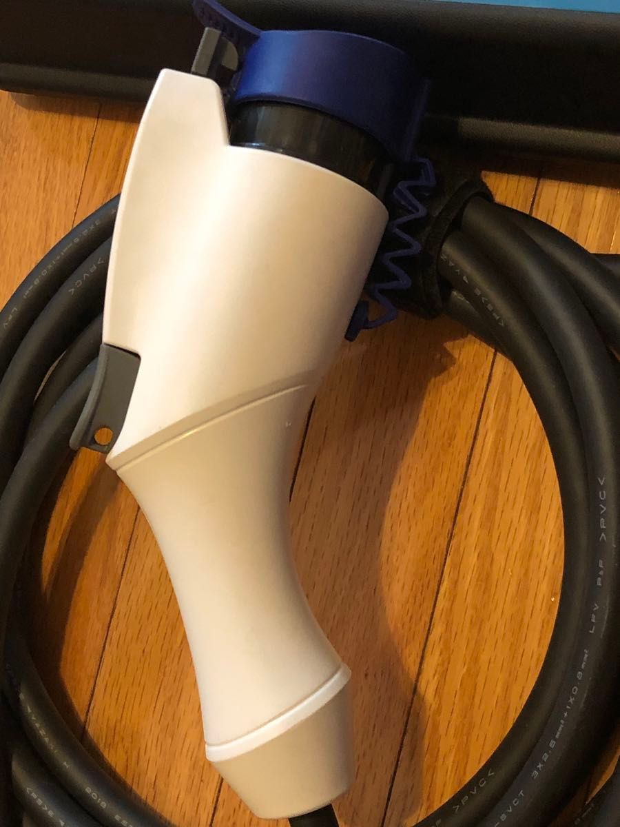 美品 三菱アウトランダー PHEV純正200V充電ケーブル｜Yahoo!フリマ（旧