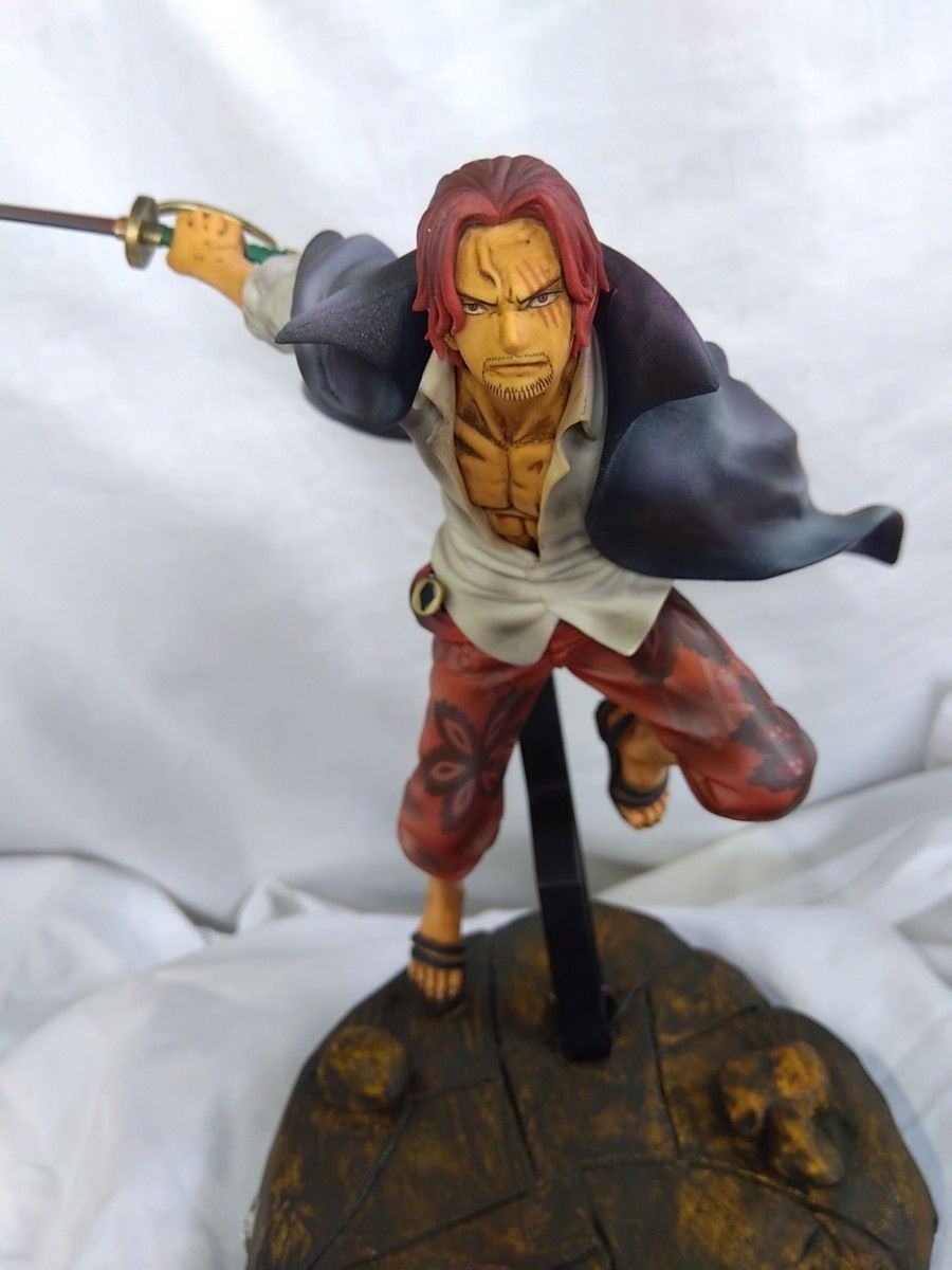 ワンピースフィギュア シャンクス リペイント台座自作｜Yahoo!フリマ