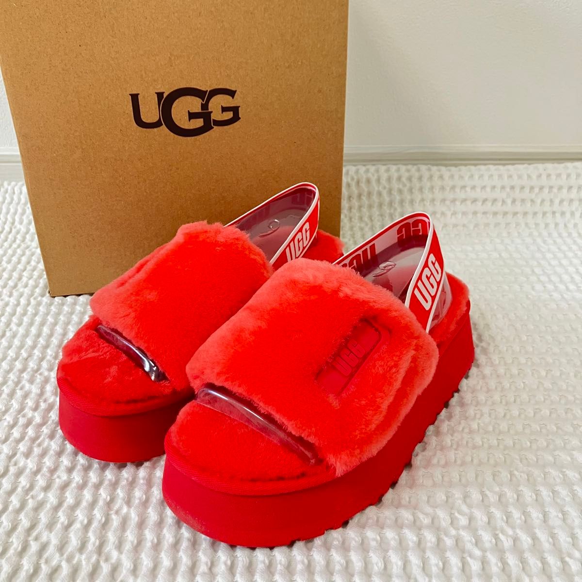 新品 UGG サンダル ディスコスライド ピンク 厚底 ファー ボア