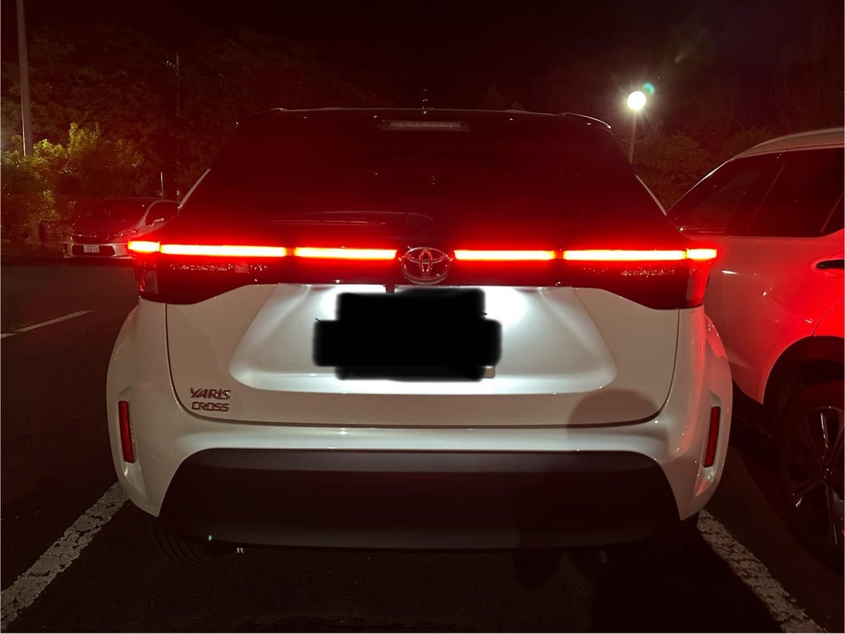 ヤリスクロス リアガーニッシュ 一文字テールに加工｜Yahoo!フリマ（旧