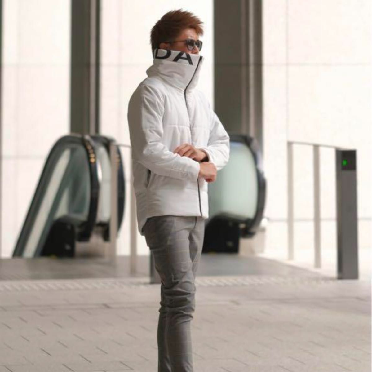 ベリンダ BELINDA ハイネック ホワイトダウンジャケット Lサイズ 即