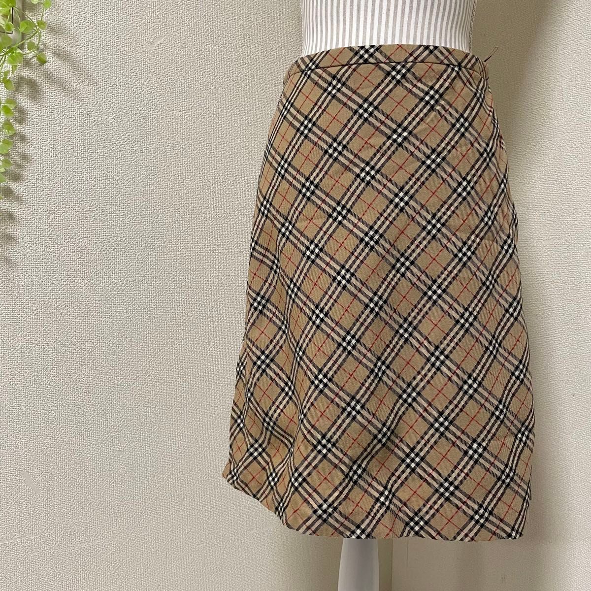 超美品 バーバリーブルーレーベル 【M】膝丈スカート ノバチェック