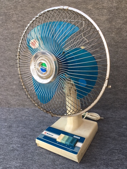 青い3枚羽根スタンド扇風機 ヴィンテージ SANYO スタンドファン 青 3枚