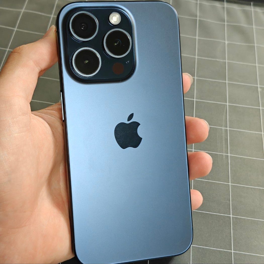 iPhone15 pro ブルーチタニウム Apple iPhone 15 Pro 256GB SIMフリー