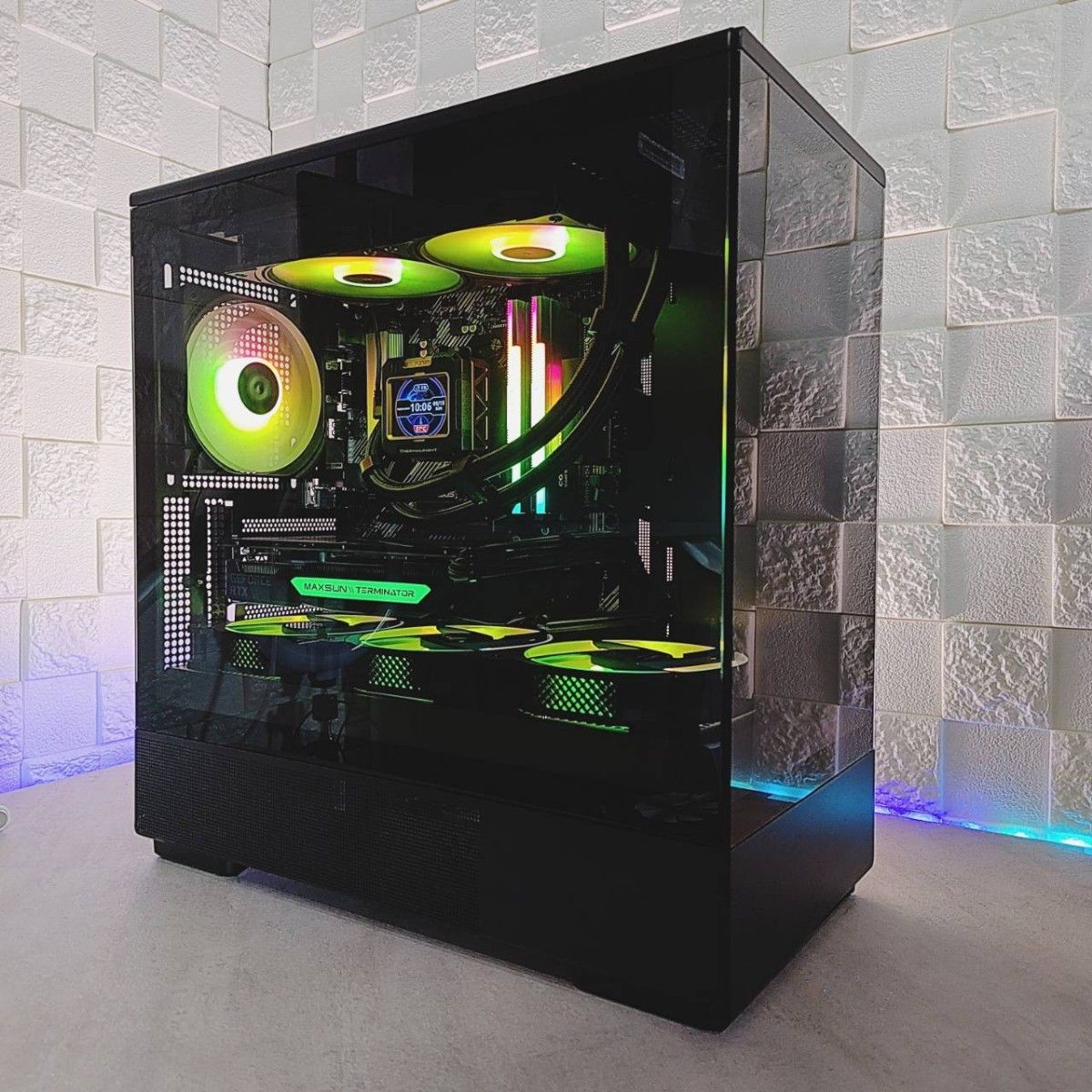 新品【ゲーミングPC】デスクトップパソコン／ミニタワー／液晶モニター