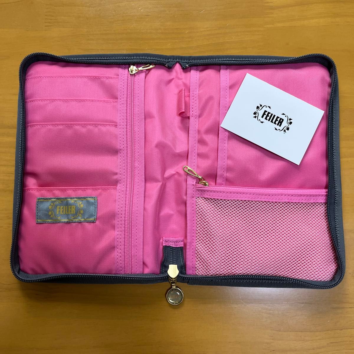 FEILER フェイラー ハイジ マルチケース グレー (取扱店舗限定) 中古美