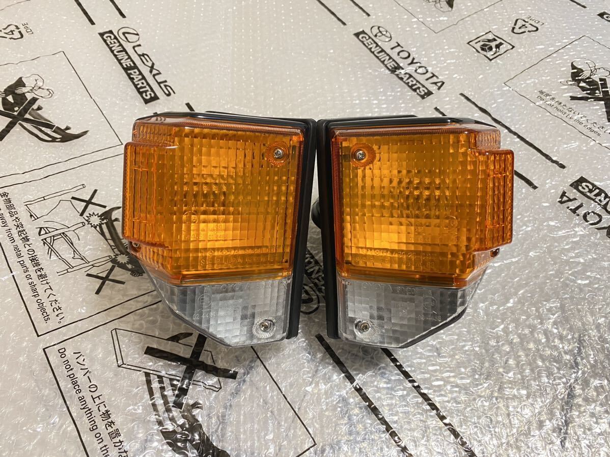 トヨタ純正 ランクル70 ウインカー コーナーランプ レンズ 左右セット