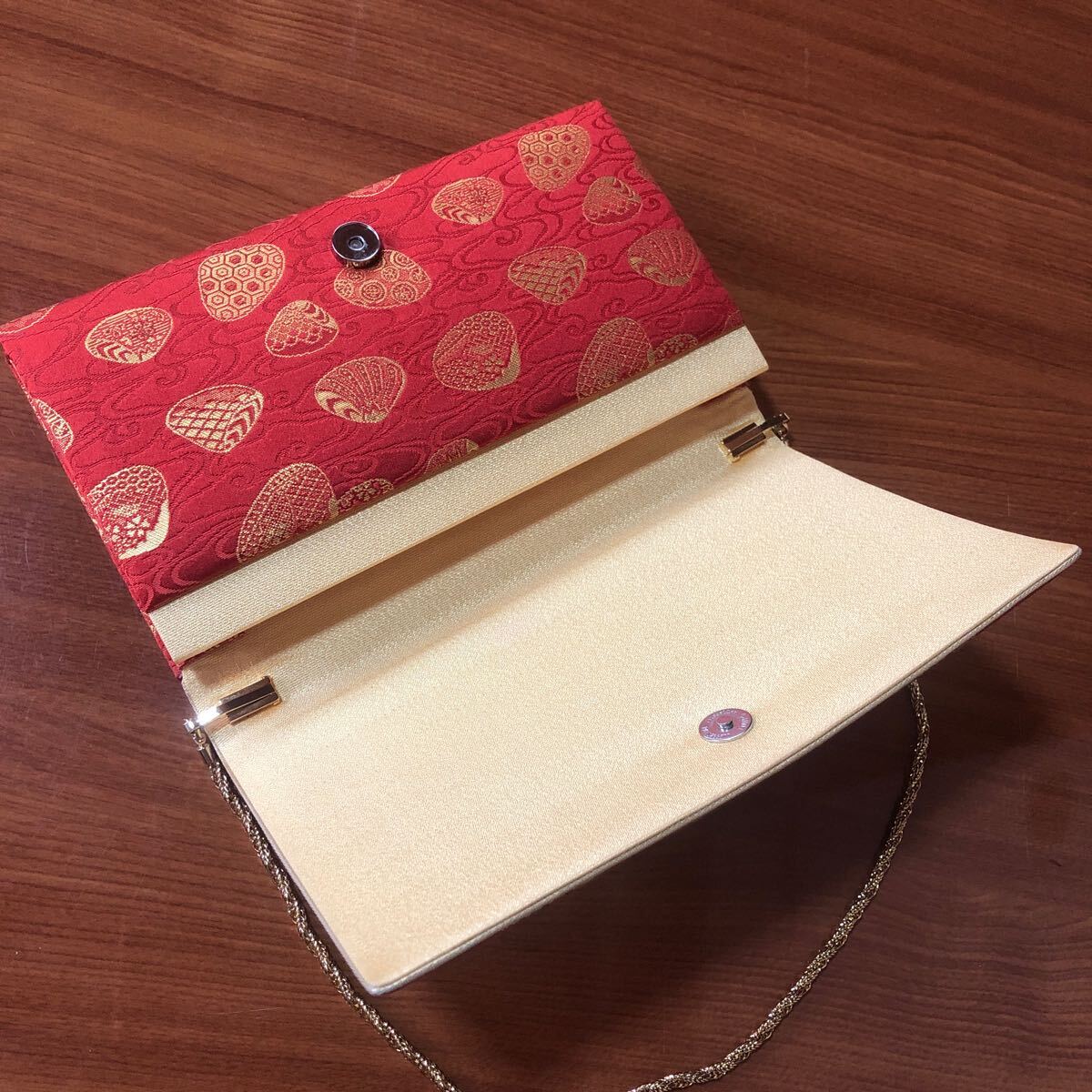 送料無料〉ミキモト クラッチバッグ 真珠 パール バッグ パーティ