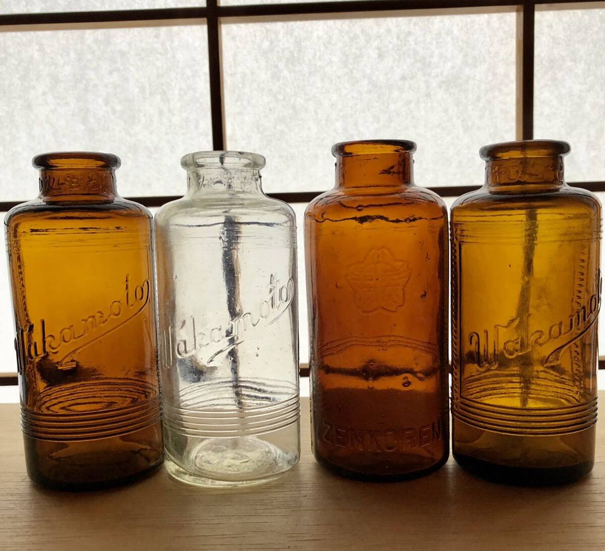 レトロ ガラス瓶 気泡 ゆらゆらガラス エンボス 昭和 一輪差し