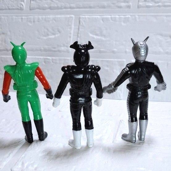 昭和 歴代 仮面ライダー 12 体 勢ぞろい 日本製 希少ソフビ バンダイ