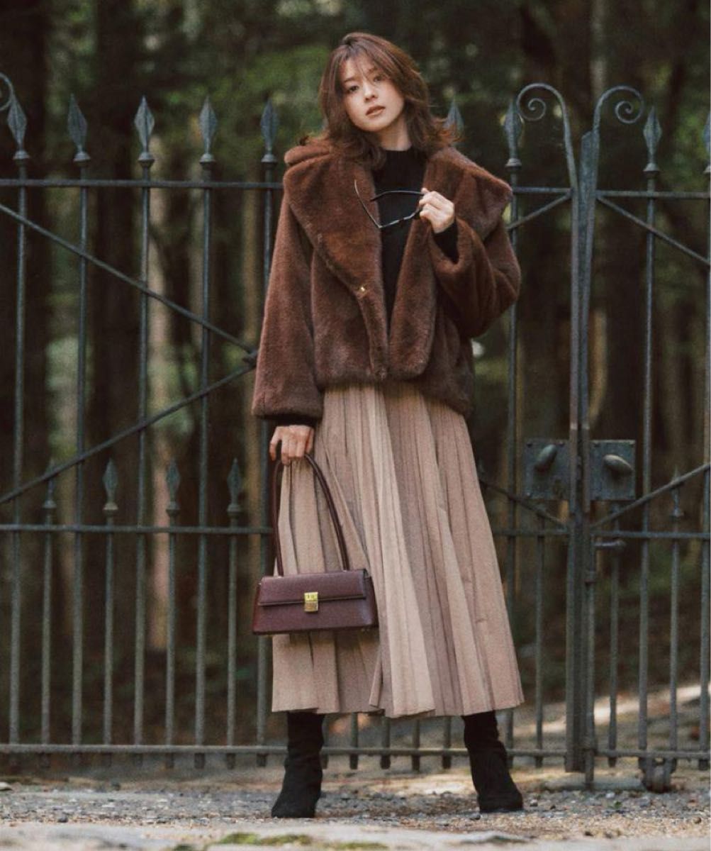 JUSGLITTY フェイクファーショートコート 1 ブラウン｜Yahoo!フリマ