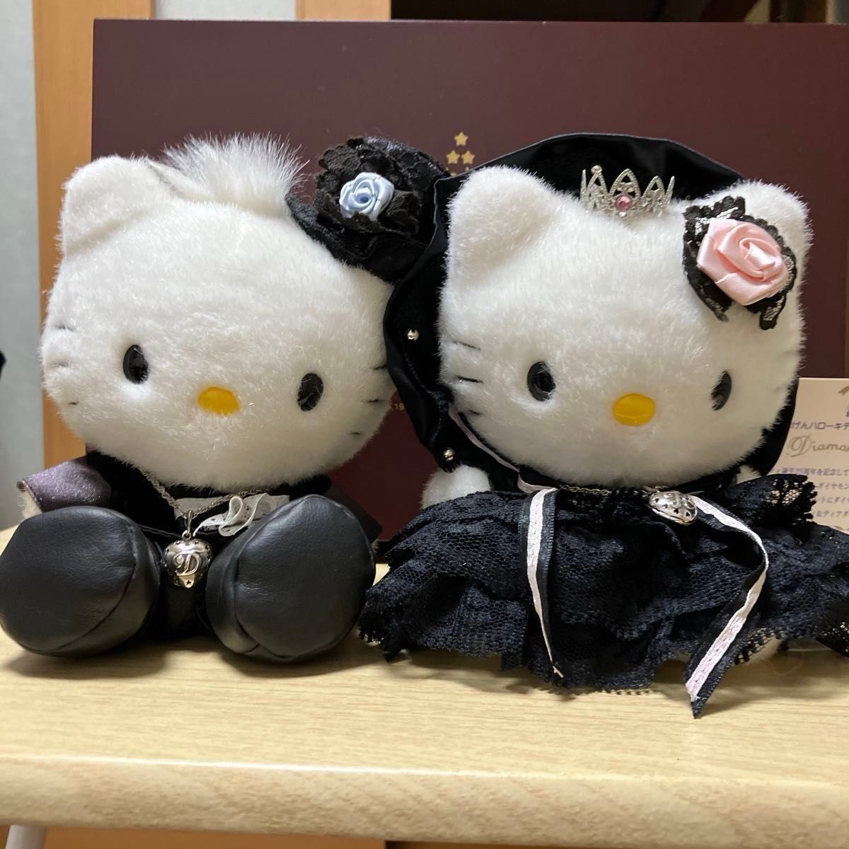 ハローキティ誕生25周年記念限定 ごきげんハローキティ&ごきげんディア