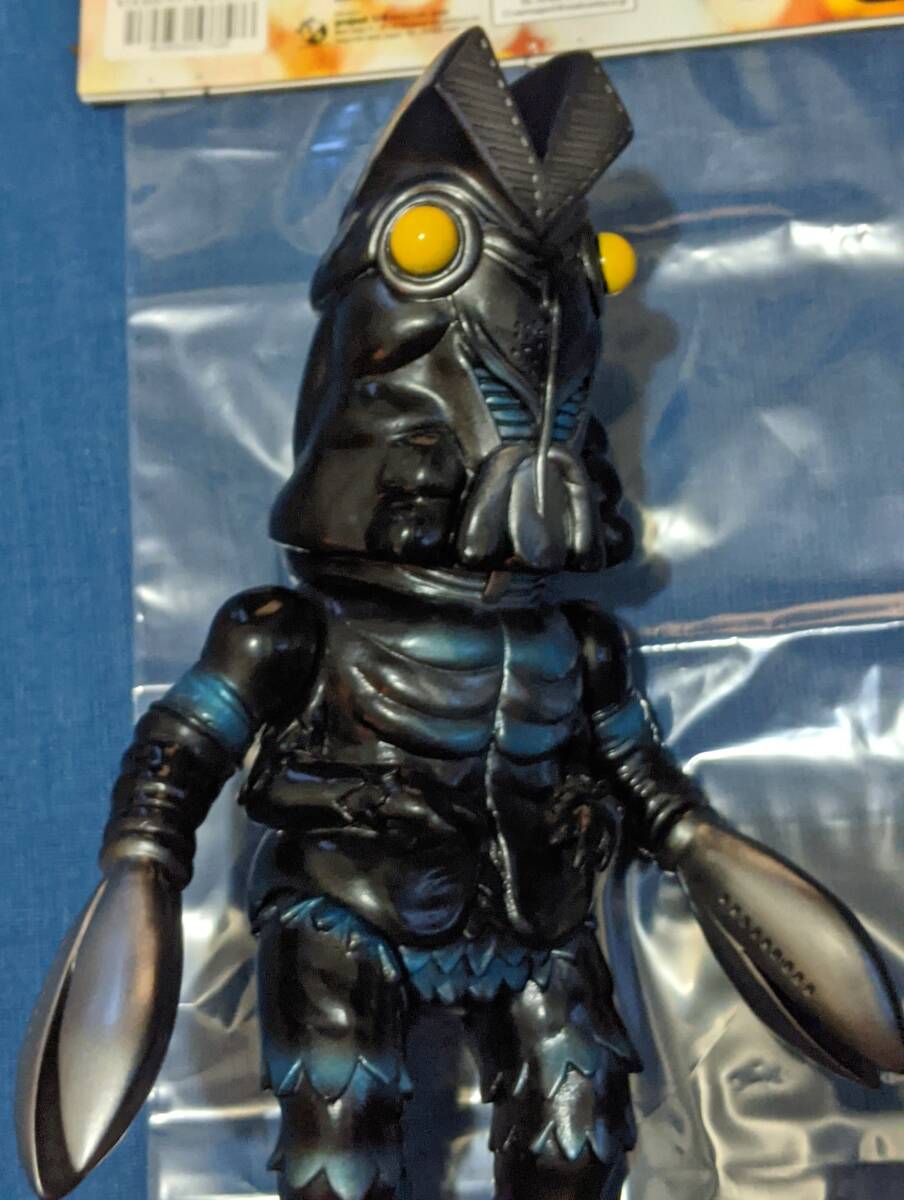 ZOLLMEN メディコムトイ 限定 骸骨バルタン ソフビウルトラマン