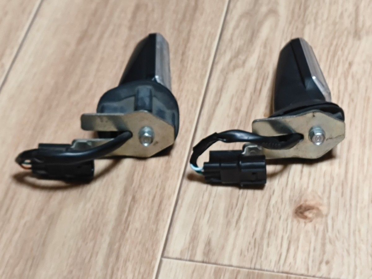 送料無料＆匿名配送 CBR250RR MC51 純正 フロント ウインカー 左右