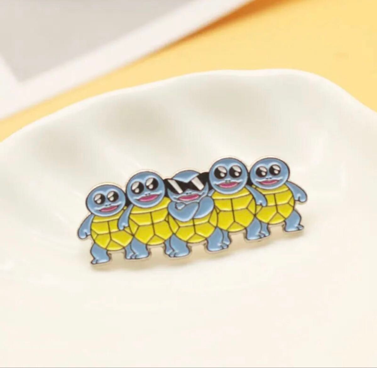 新品未使用】高品質ゼニガメ消防団ピンバッジ×1 ピンバッジ