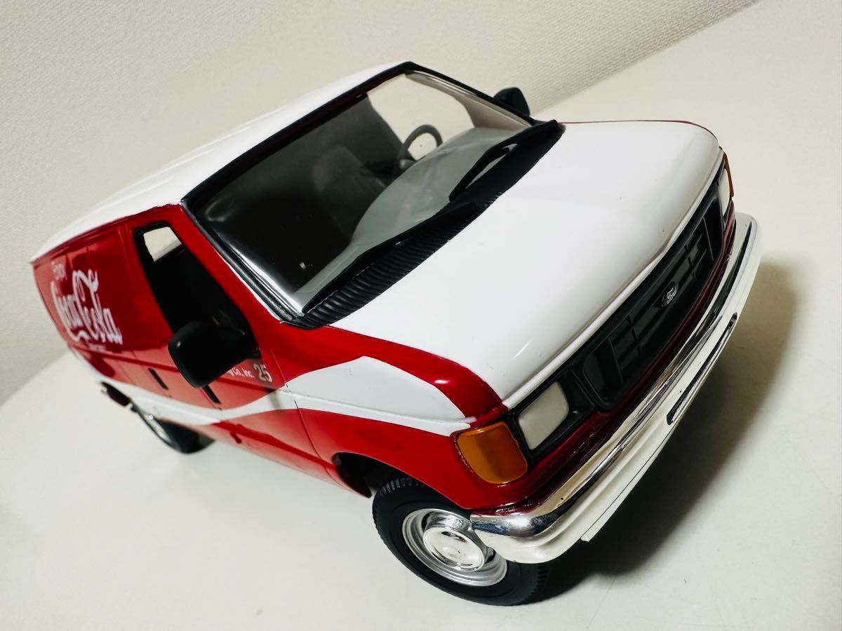 JLジョニーライトニング/ '04 Fordフォード E-250 Vanバン CocaCola