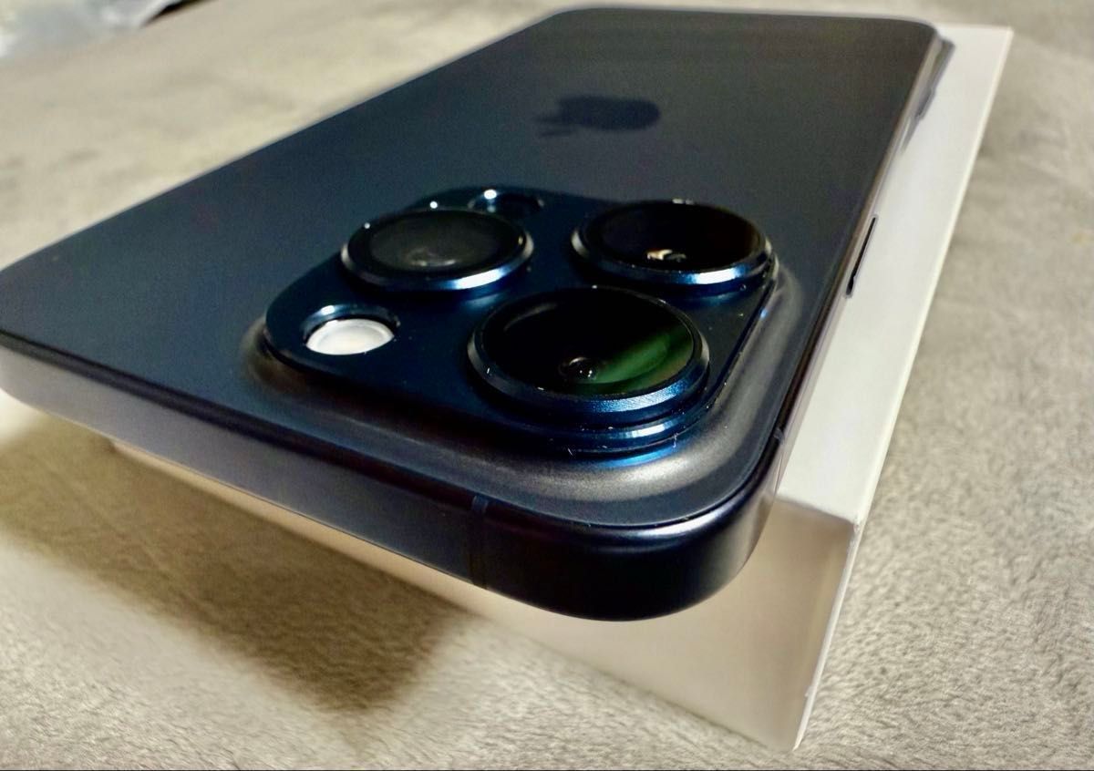 美品 iPhone 15 Pro Max 512GB ブルーチタニウム SIMフリー版 傷なし