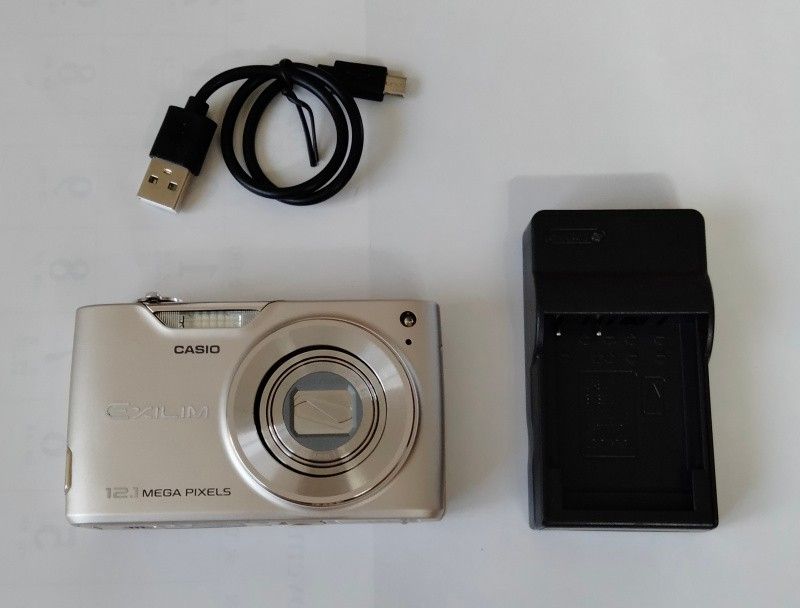 デジタルカメラ CASIO EXILIM EX-Z450 シルバー【訳あり】｜Yahoo