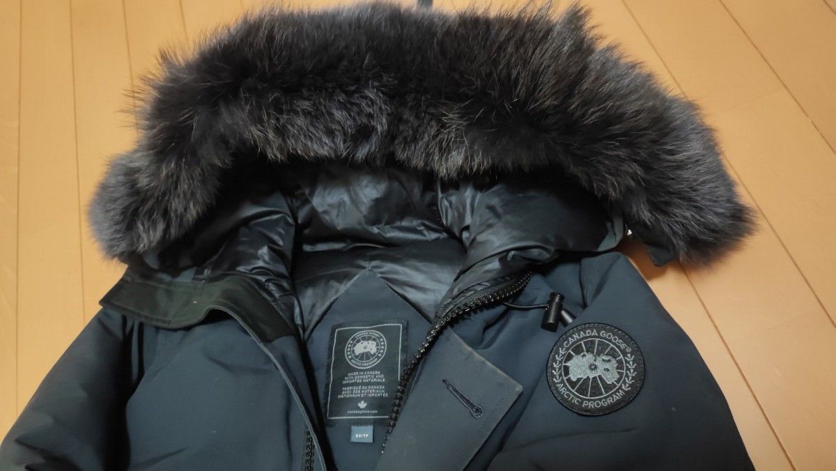 カナダグースシャトーエディフィス別注ブラックレーベルXS