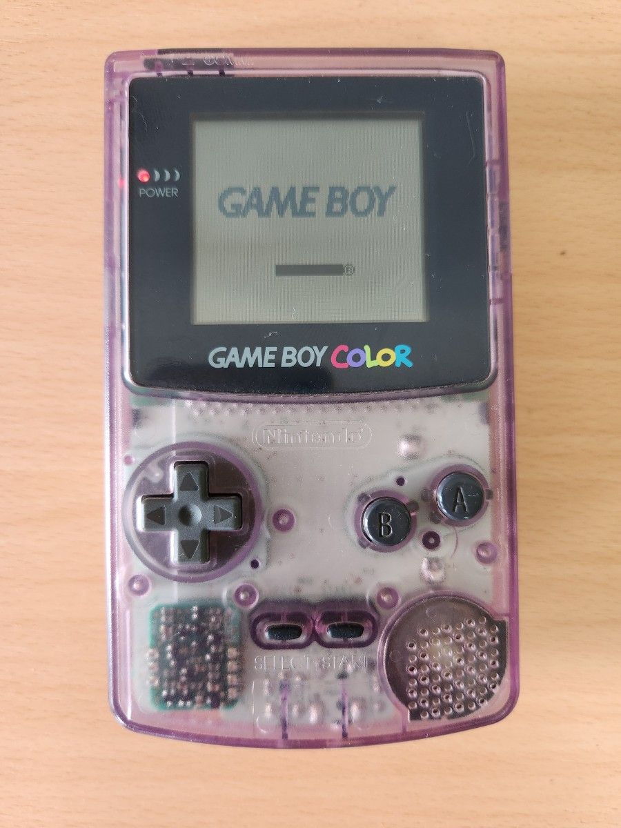 ゲームボーイカラー(パープル)とカセット ゲームボーイカラー(パープル