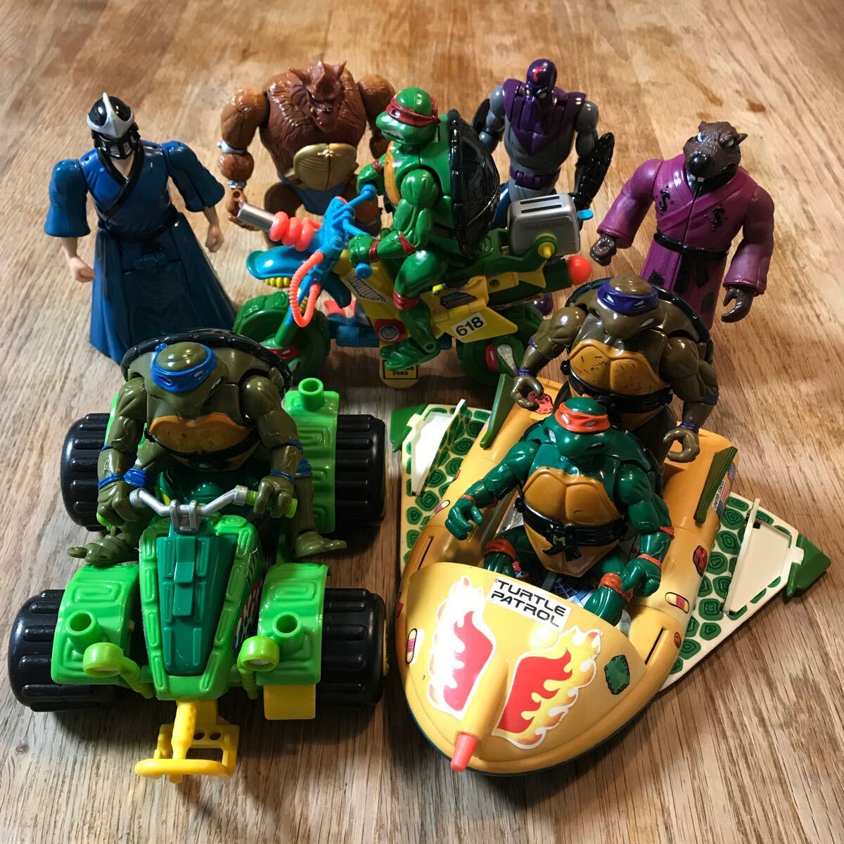 ミュータント・タートルズ アクション フィギュア 8体セット