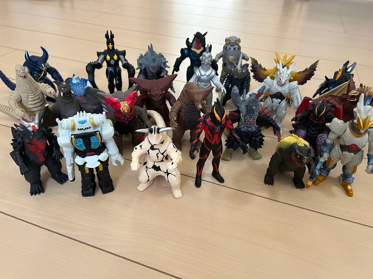 ウルトラマン ソフビ BANDAI ウルトラ怪獣 怪獣 まとめ売り 25体