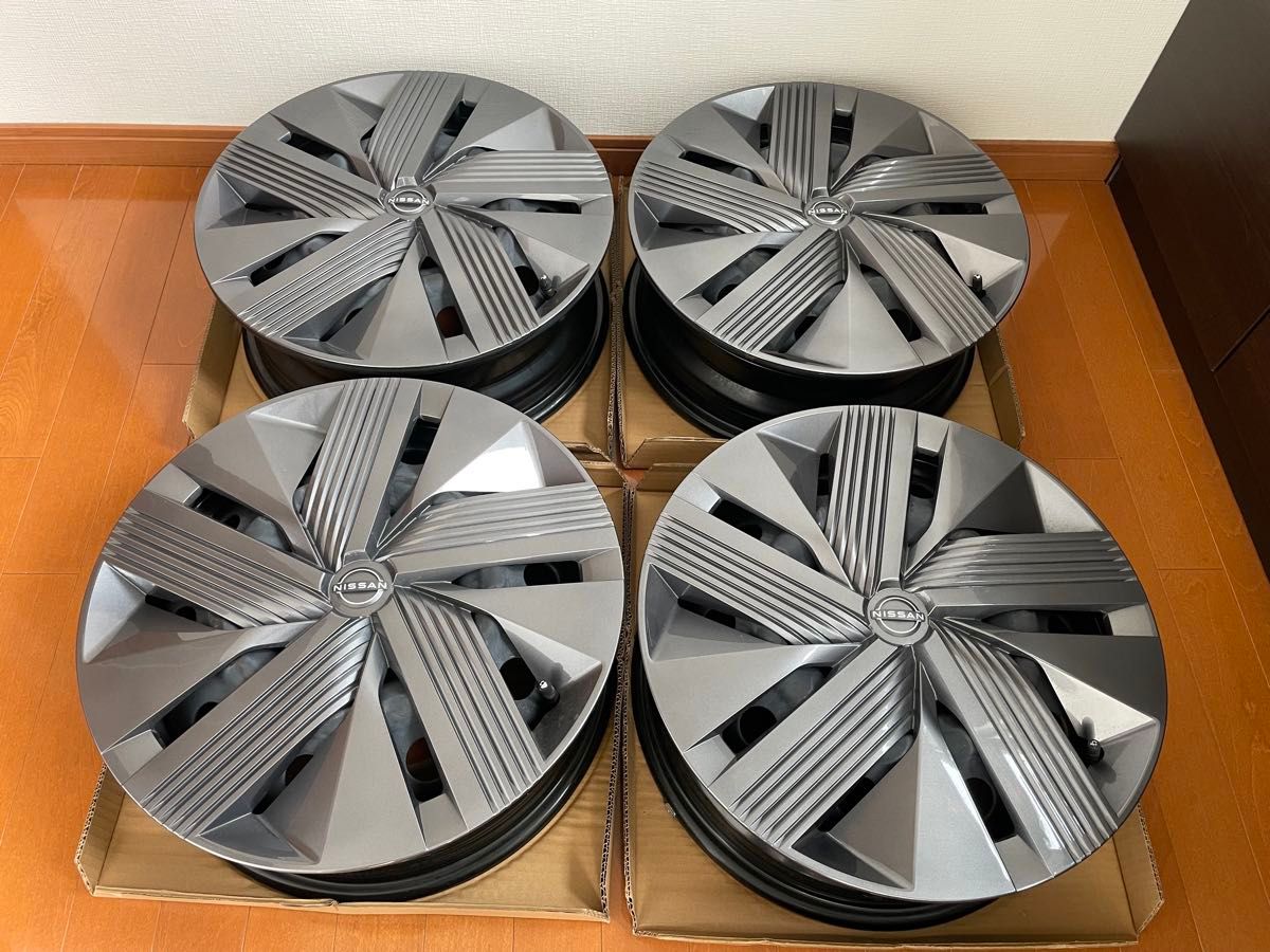 新車外し】日産 ノート E13 純正 16インチ ホイールカバー＆スチール