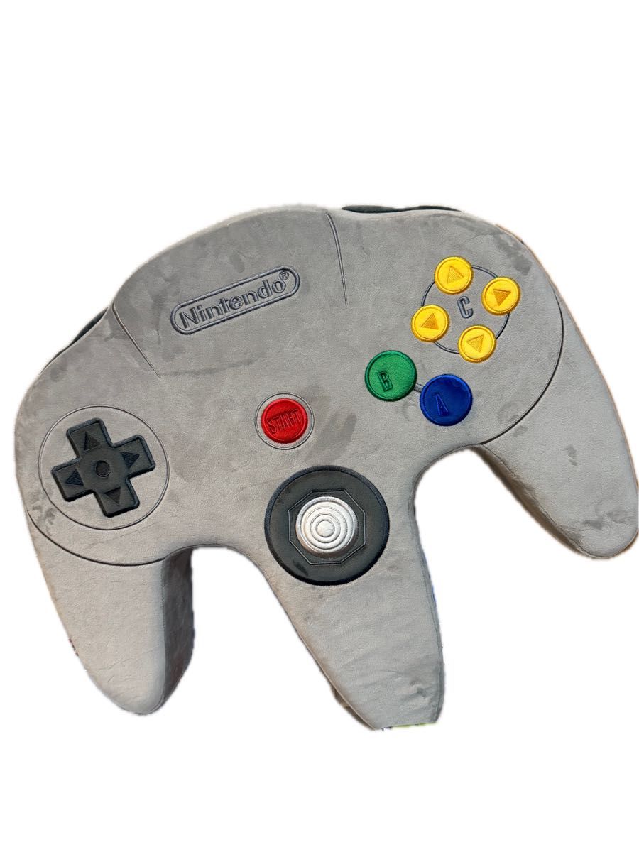 ニンテンドーミュージアム限定 64コントローラークッション｜Yahoo