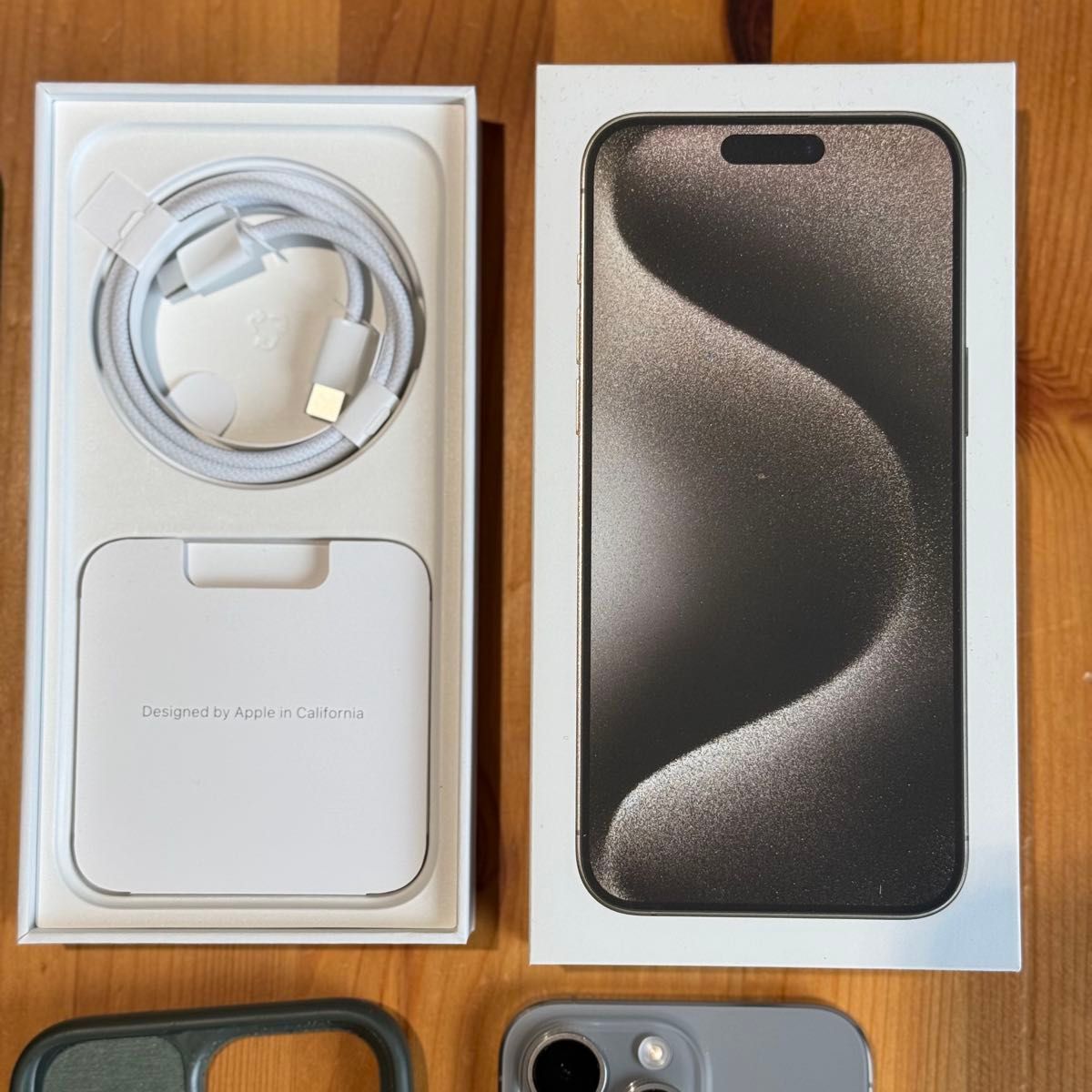 美品 Apple iPhone 15 Pro Max 1TB SIMフリー ナチュラルチタニウム