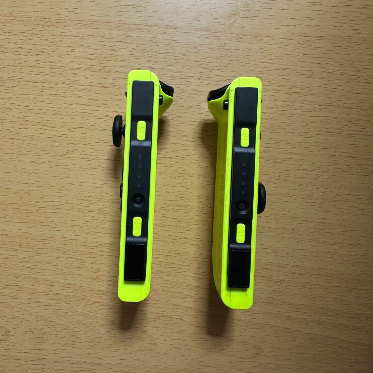 Nintendo Switch Joy-Con(L)/(R)ネオンイエロー 純正ストラップ付 箱付